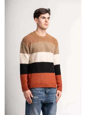 G. BOUCLE' NECK BANDS