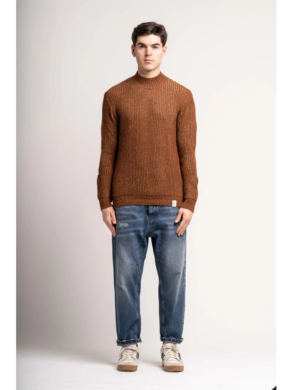 T-SHIRT WITH ENGLISH BICOLOR