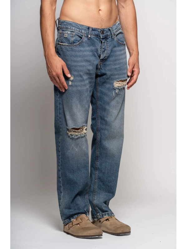 JEANS WITH EMBROIDERY