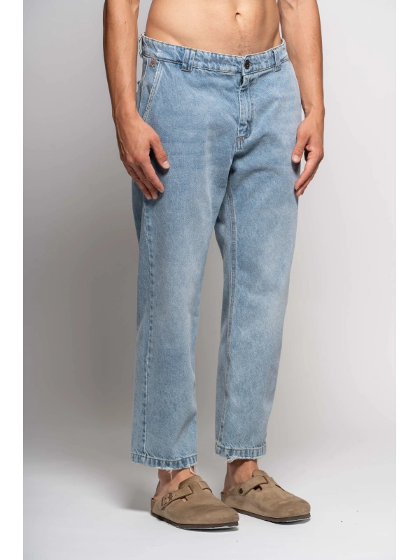 PALAZZA JEANS WITH WIDE BUCKLES