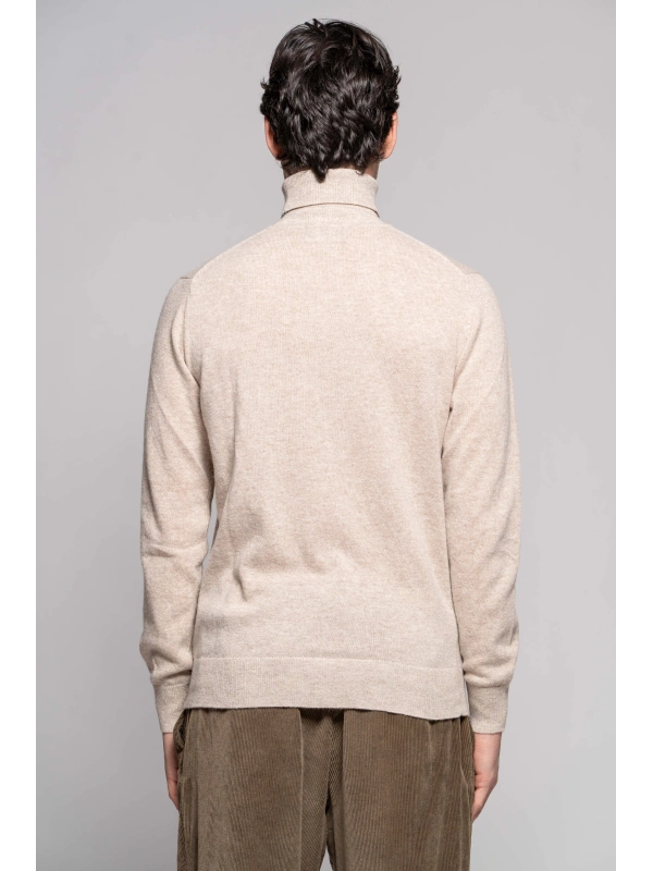 CASHMERE TURTLENECK