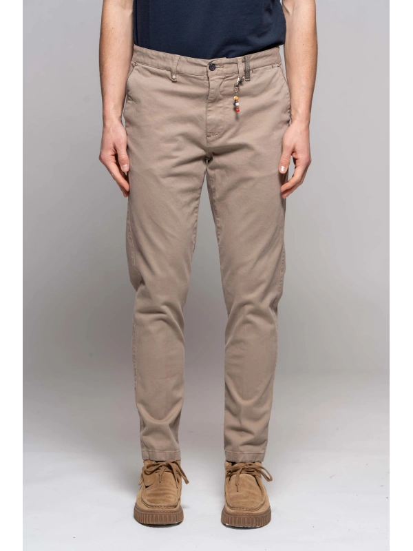 CHINO BASICO