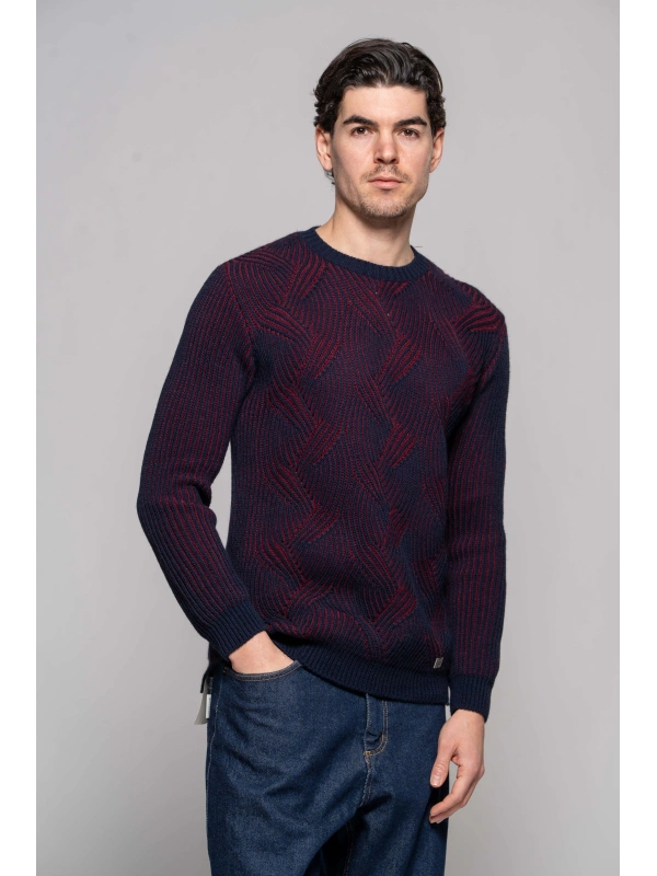 BICOLOR JAQUARD SWEATER.