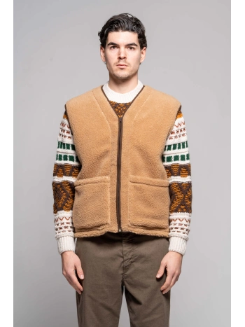 HALF-ZIP TEDDY VEST